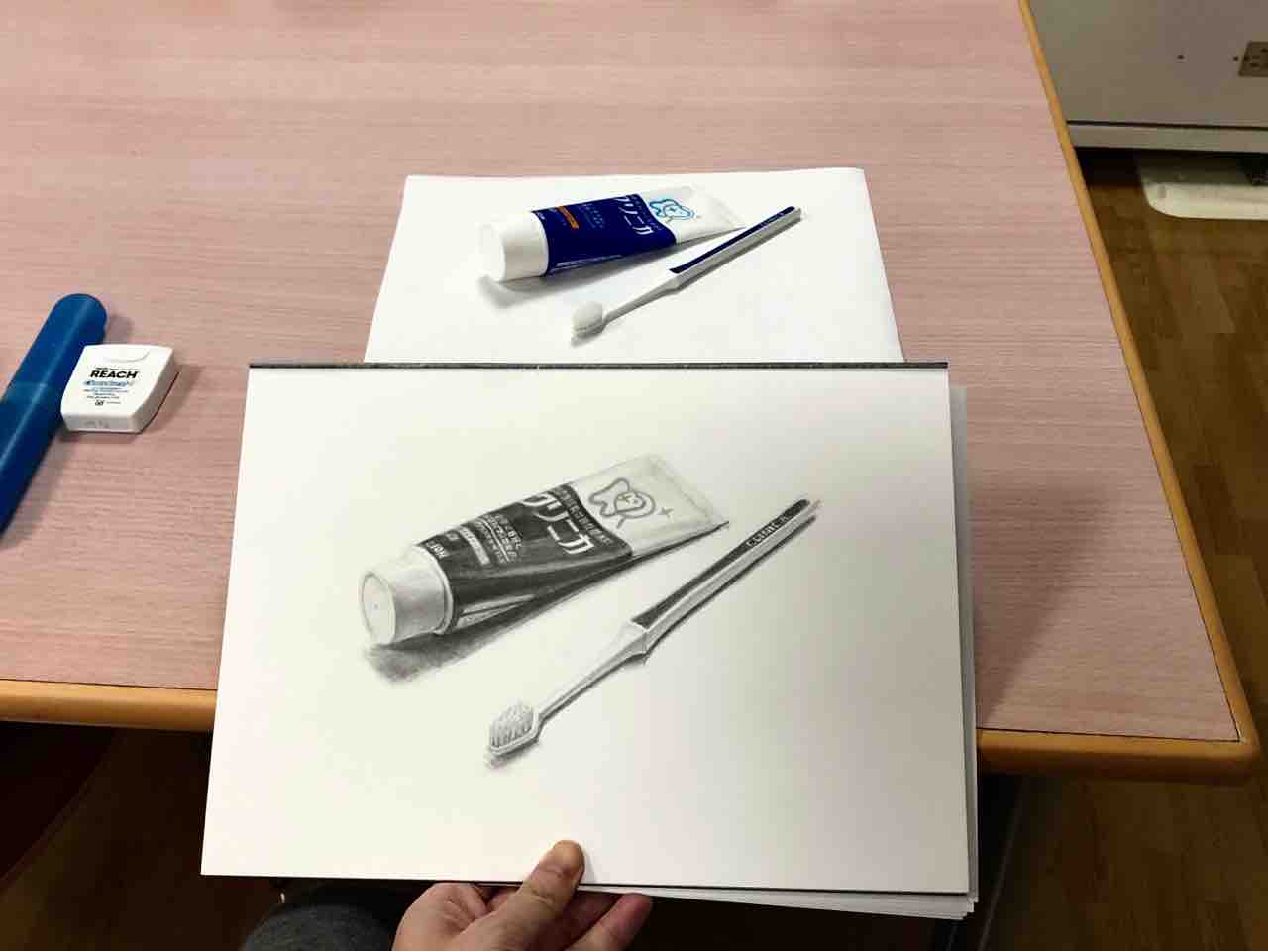 歯磨きセットのデッサン : 西滝直人 アトリエ日記