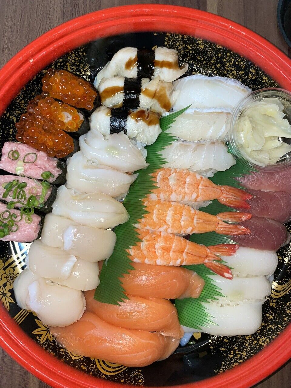 【画像】このお寿司たち、とても美味そうだよね！？
