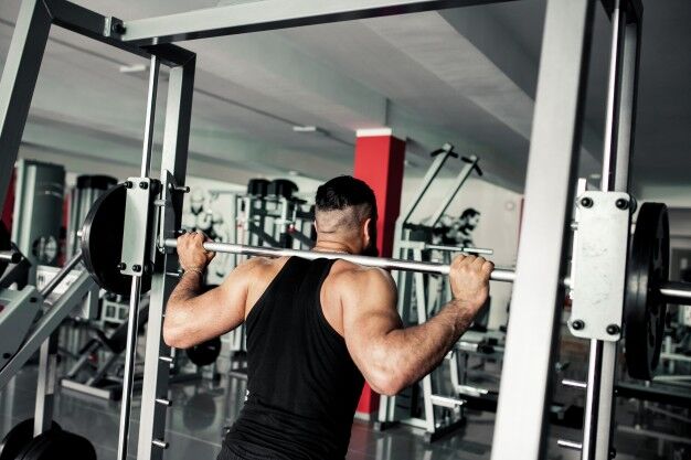 午前中にスクワット50 10セットやったらさっき足組むのに桃上がらなくて草 ダイエット 筋トレ速報