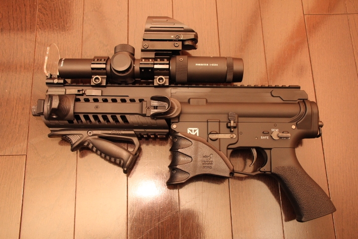 東京マルイ M4パトリオットHCにショートスコープ取り付け VECTOR