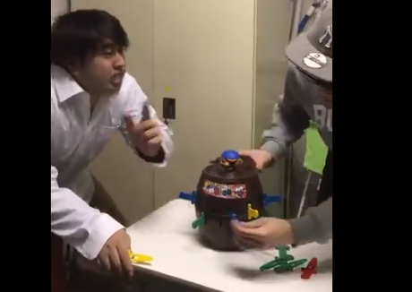 動画 藤原竜也の黒ひげ危機一髪w 超ジャンプ速報 動画 藤原竜也の黒ひげ危機一髪w 超ジャンプ速報