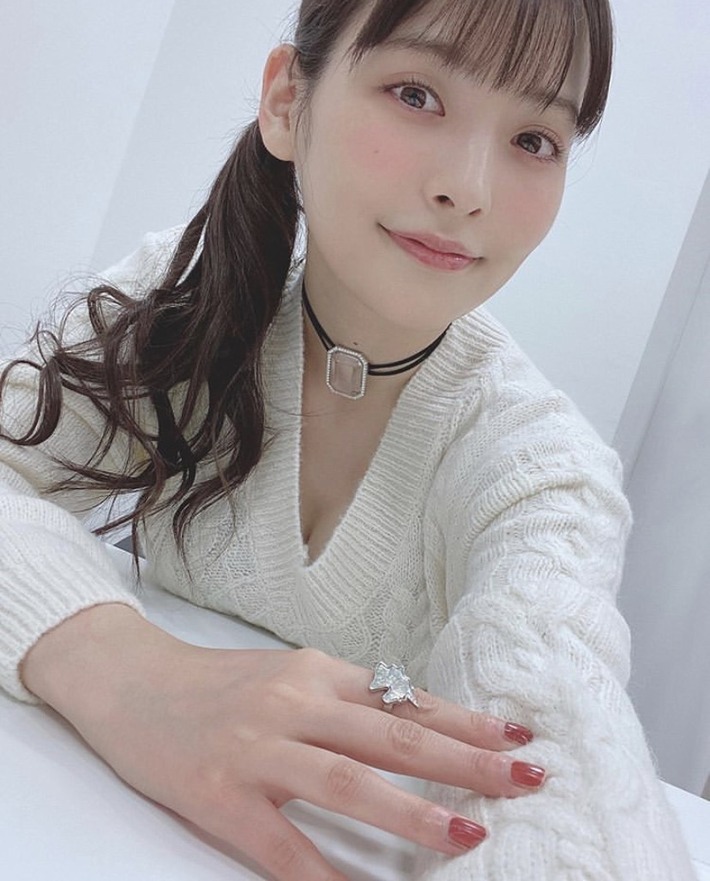 【画像】声優の上坂すみれさん、また性懲りもなくエチエチ谷間を晒してしまう