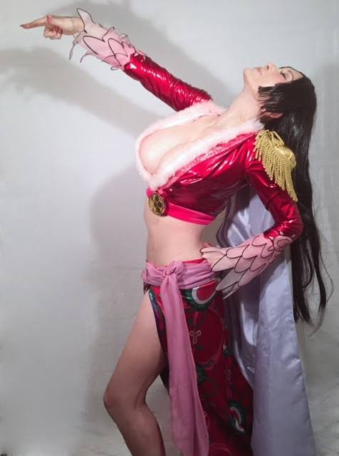 【画像大量】叶美香さんのエロデカ乳を活かした色々なコスプレ姿のクオリティーが高すぎる！