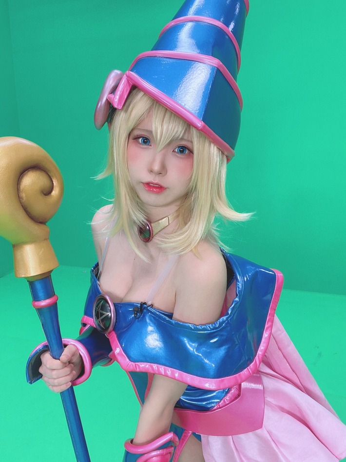 【画像】えなこさん、またまたオタクのためにエッチな写真をアップwww