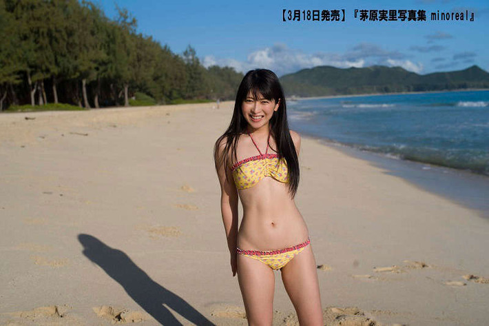 声優の茅原実里ちゃん(年齢非公開)、マンマン露出ギリギリの水着を着てしまうｗｗｗ