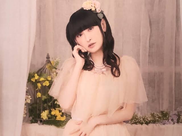 【悲報】 声優の田村ゆかりさん(44)のファン、もう6000人しか残ってない・・・