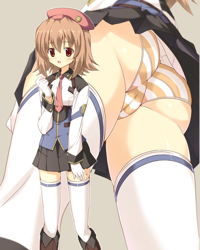 ローアングル　エロ画像 (25)