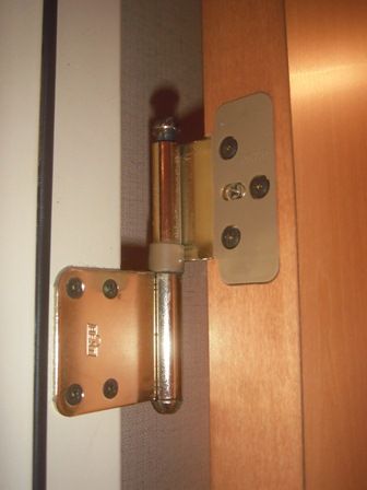 狛江市 室内ドア修理 16号オート11 2万円工事費込 東京 給湯器交換