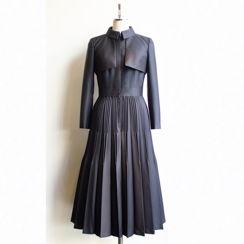 pleatsdressblk01