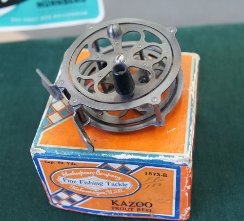 SHAKESPERE KAZOO : TRUTTA MAKER SHAKESPERE KAZOO : TRUTTA MAKER