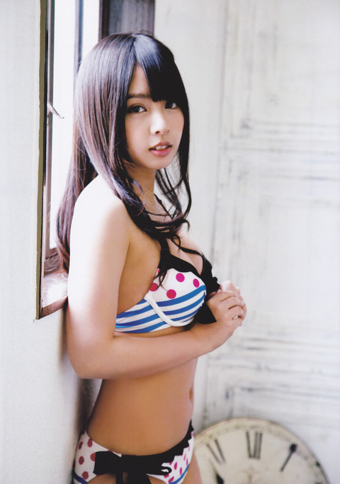 nmb48082