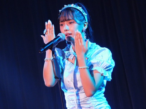 F71kF5pakAEJYh8