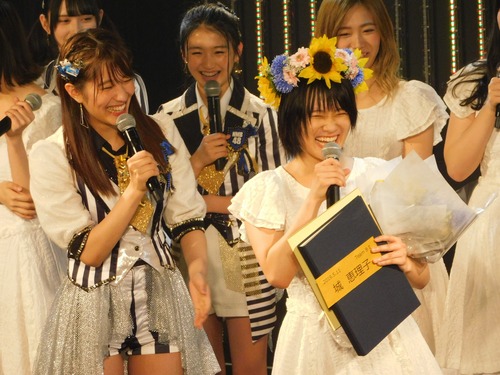 D5uYukaUYAEpFU_