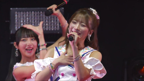 HQ3-KyibcAAgEG3