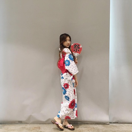 momoka_hayashi_38528473_2137922796425660_4320700854546989056_n