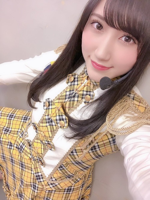 Dz7vpC_UwAgI9_D