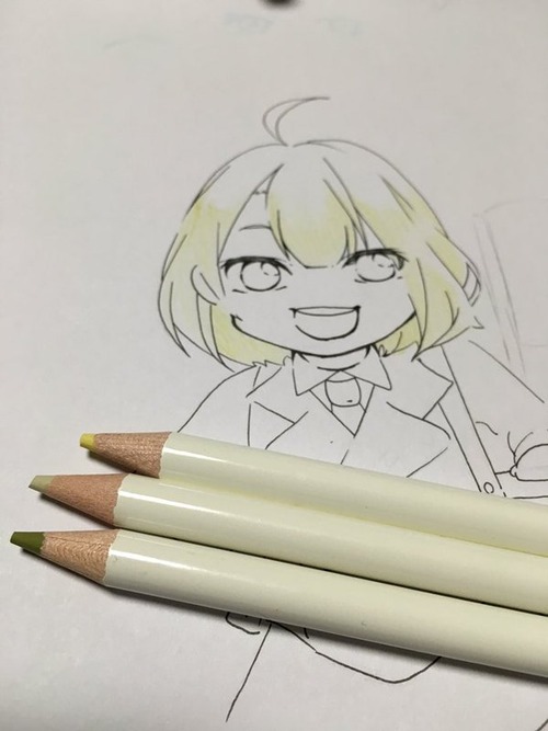 CSz2HmZUsAIAKm-