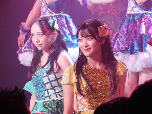 HOt6p_FagAAyL-F