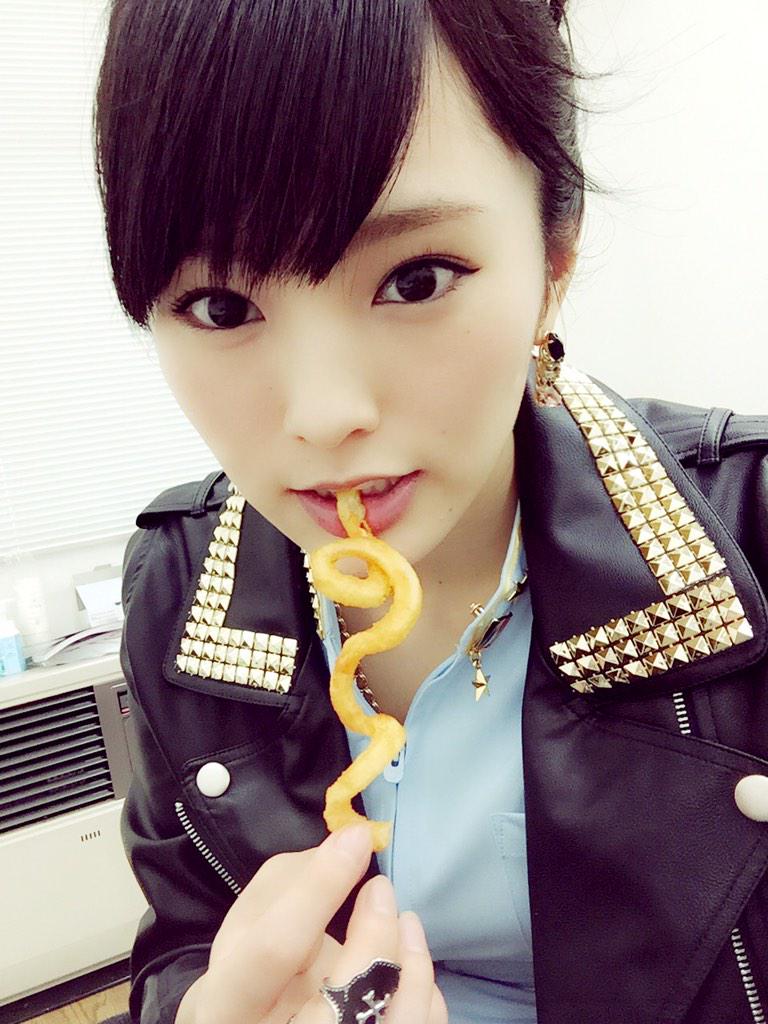 Nmb48山本彩 マクドナルドの新商品を食べる Nmb48まとめスピリッツ