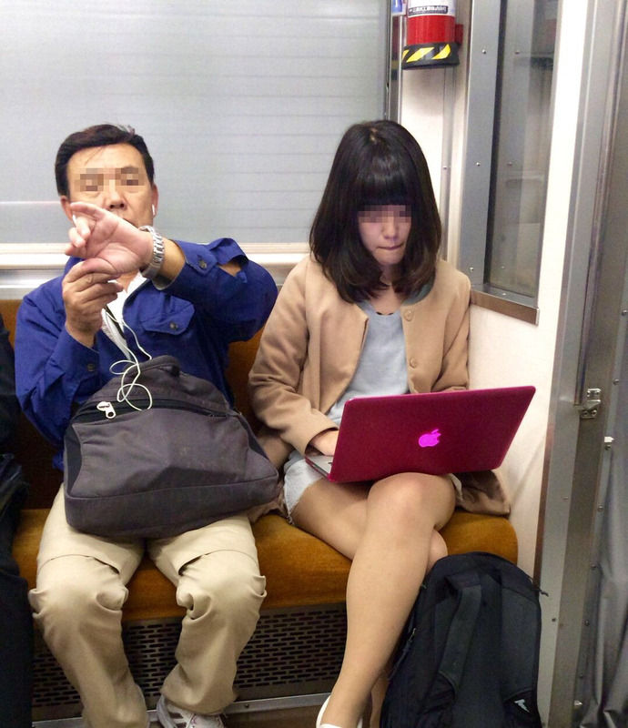 【画像】 電車の優先席でノーパソいじってる女子大生いるから晒すわ・・・（※画像あり）