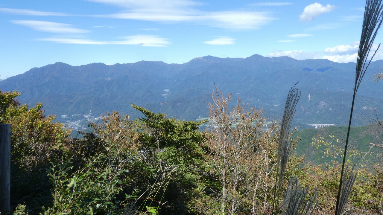 18 10 07 九鬼山 鈴ケ尾山 東ハイの山行に参加 Yamatomono1 のブログ 18 10 07 九鬼山 鈴ケ尾山 東ハイの山行に参加 Yamatomono1 のブログ