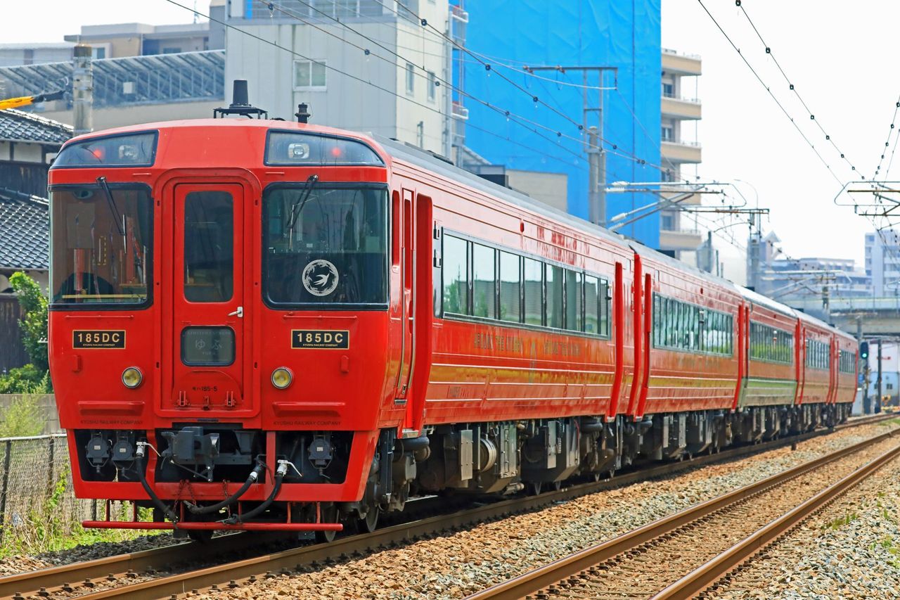 JR九州 キハ185系 特急「ゆふ」5両編成 : 鐵道写真公開所