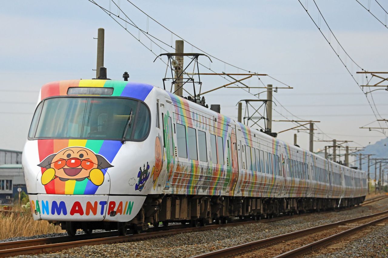 JR四国 8000系L3＋S3編成「しおかぜ」＋「いしづち