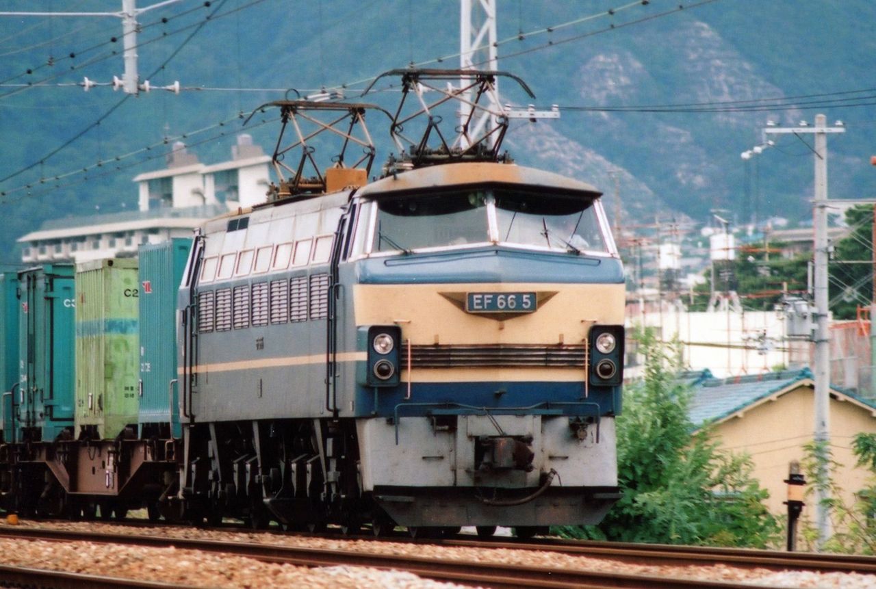 日本国有鉄道　ＥＦ６６-５号機　国鉄色