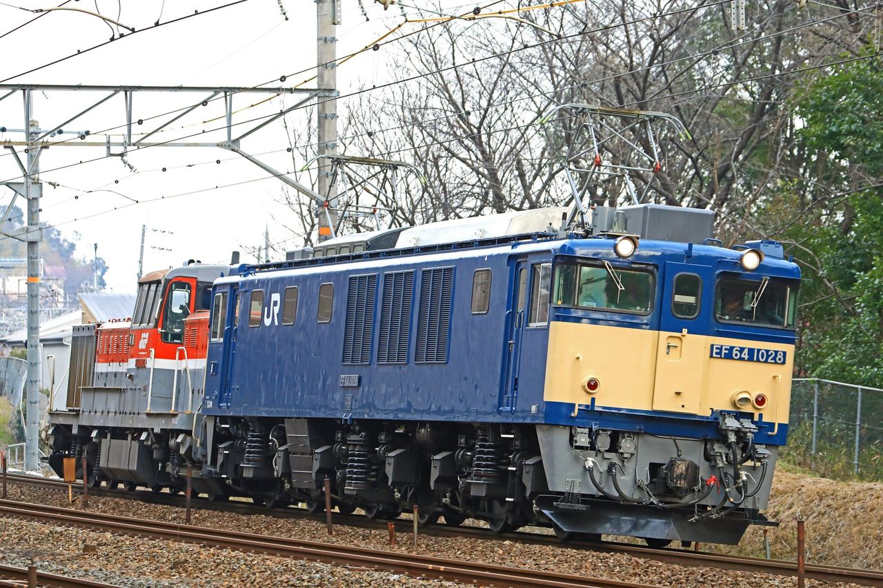 JR貨物 EF64-1028号機 国鉄色＋DE10-1726号機 貨物
