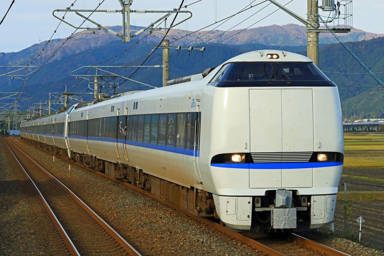 JR西日本 683系2000番台R11編成+4000番台T44編成 「サンダーバード」 鐵道写真公開所 参号機 JR西日本 683系2000番台R11編成+4000番台T44編成 「サンダーバード」 鐵道写真公開所 参号機