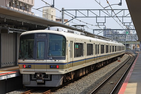 ＪＲ西日本　２２１系ＮＣ６０５編成　おおさか東線保安列車