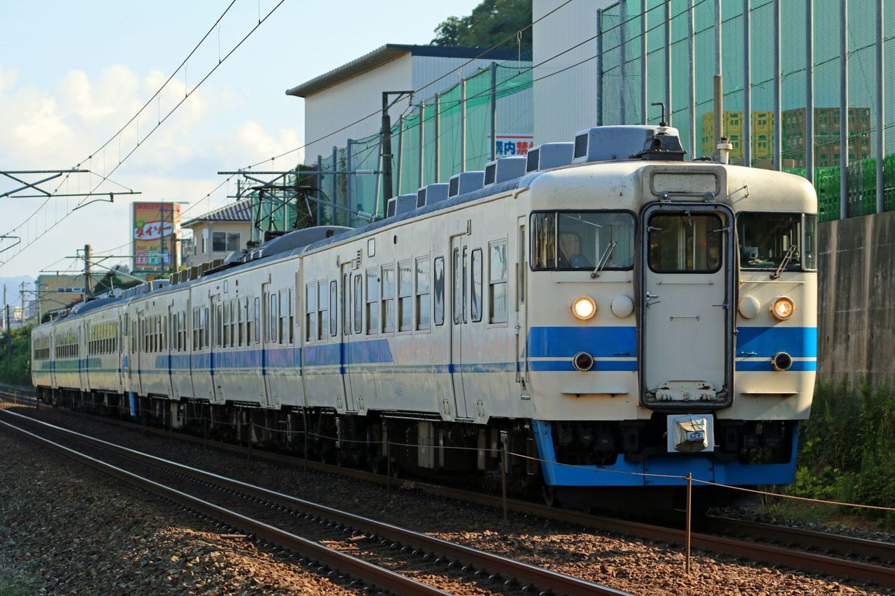 413系/683系 JR西日本413系 （西高岡～高岡間） | YASUBEE's鉄道写真ギャラリー