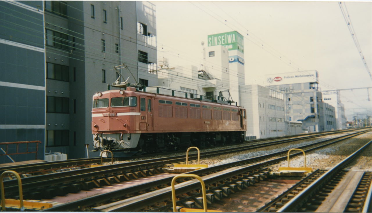 JR西日本 EF81-108号機 阪神淡路大震災 被災車両 : 鐵道写真