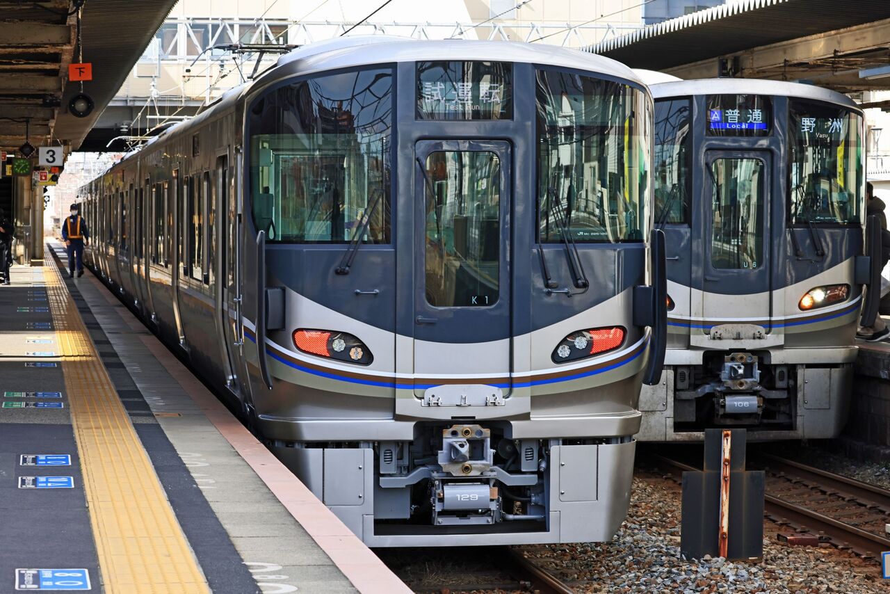 225系100　700番代aシート　KS近畿車輪試運転仕様 225系100 700番代aシート KS近畿車輪試運転仕様 - メルカリ