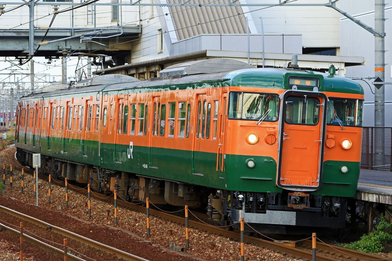 115系300番台　D27編成 JR西日本 115系300番台D27編成 湘南色 : 鐵道写真