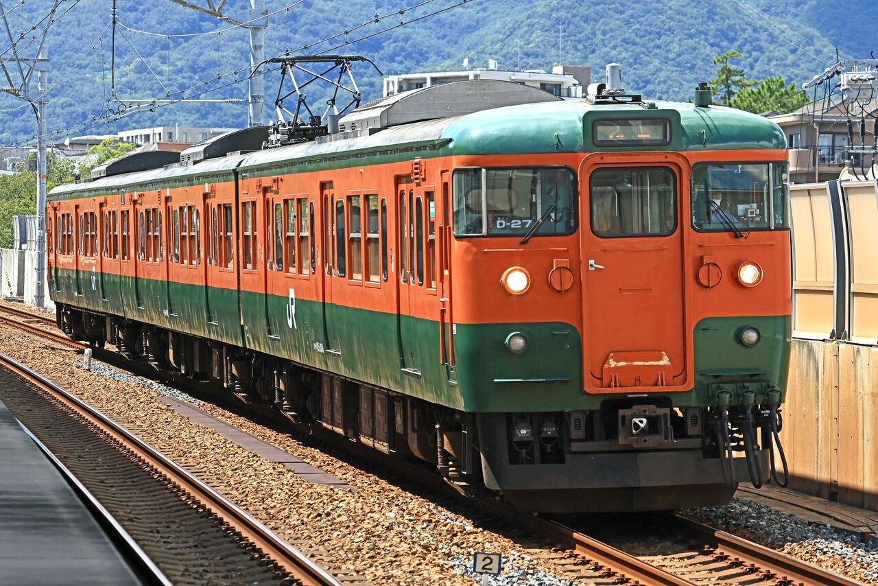 115系300番台　D27編成 岡山の湘南色” 最後の現役115系300番代 D‐26・D‐27編成、2月1日