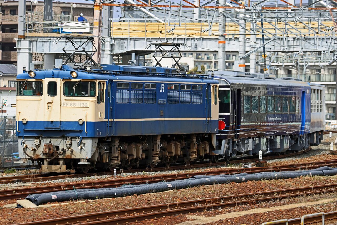 JR四国 キハ185系＋キクハ32形 キロ185-20＋キクハ32