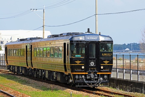 s_kiha185kA-TRAIN_4W5A1673