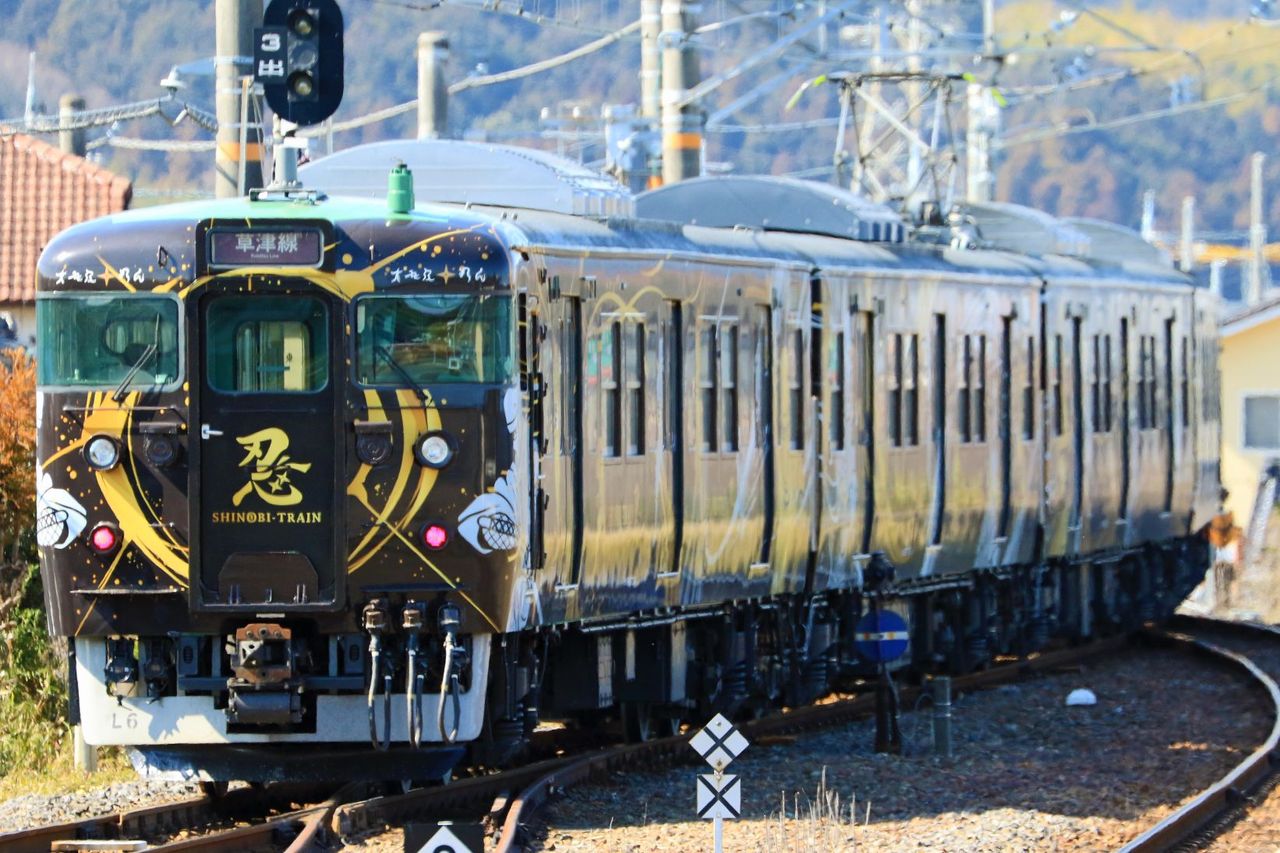 JR西日本 113系7700番台L06編成「SHINOBI JR西日本 113系7700番台L06編成「SHINOBI