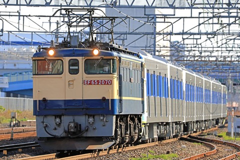 東京都交通局　三田線　６５００形６５０２Ｆ　甲種輸送　ＪＲ貨物　ＥＦ６５-２０７０号機　国鉄色牽引