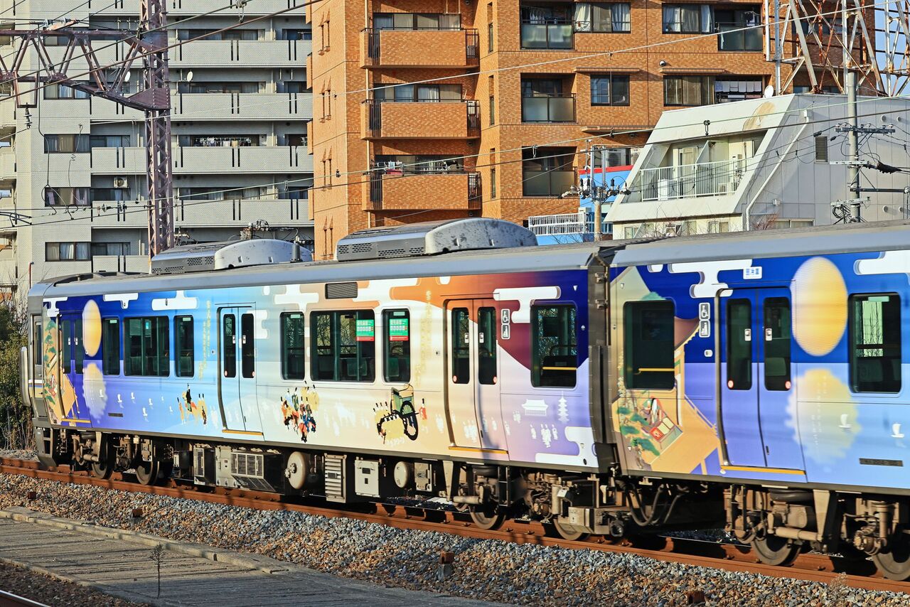 ＪＲ西日本 ２２５系１００番台Ｌ１０編成「びわこおおつ紫式部とれいん」送込み回送 : 鐵道写真公開所 参号機