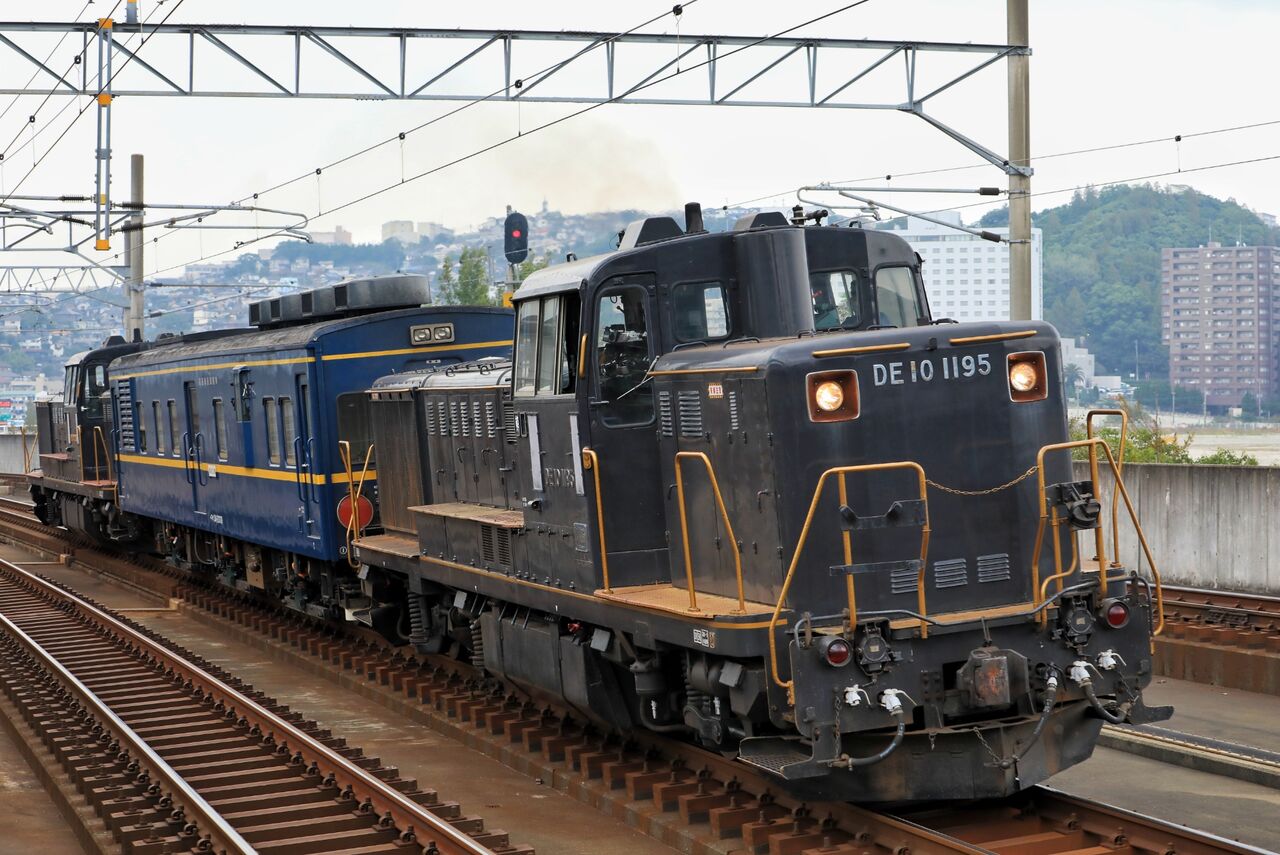 （訳ありセール 格安） JR九州 DE10-1195号機＋マヤ34-2009＋DE10 鉄道模型