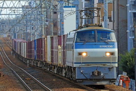 ＪＲ貨物　ＥＦ６６-１３０号機