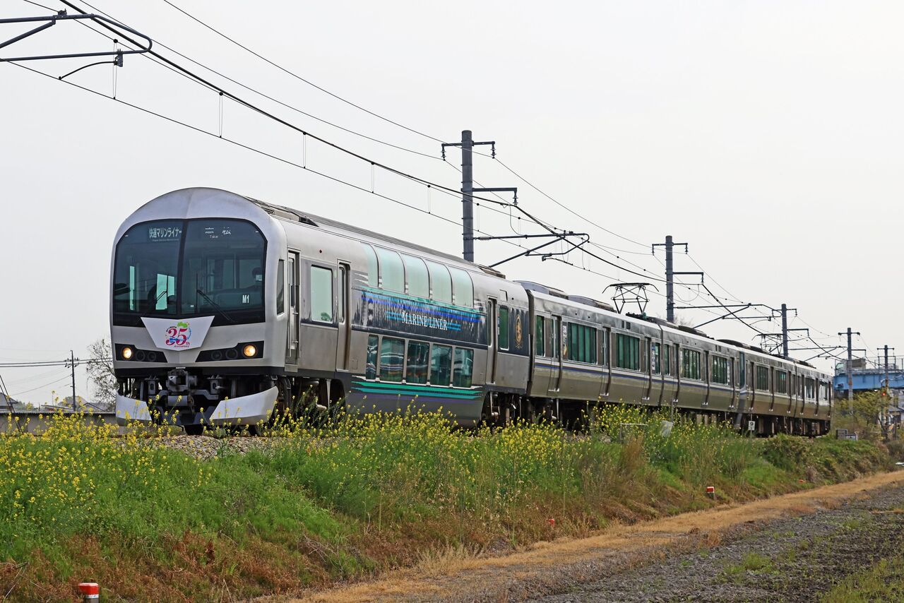 JR四国 5000系M1＋JR西日本 223系5000番台P1編成