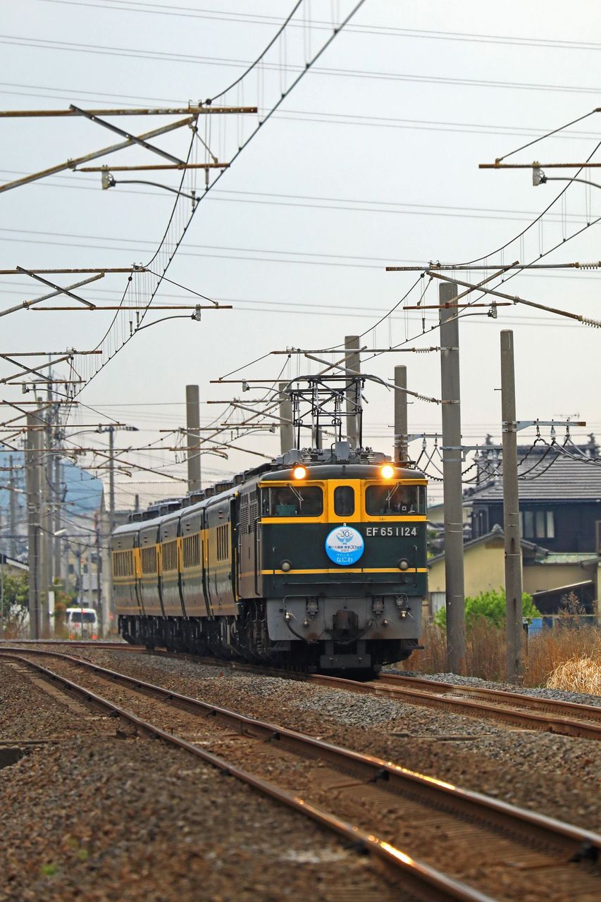 JR西日本 EF65-1124号機 トワイライト色牽引 瀬戸大橋 JR西日本 EF65-1124号機 トワイライト色牽引 瀬戸大橋