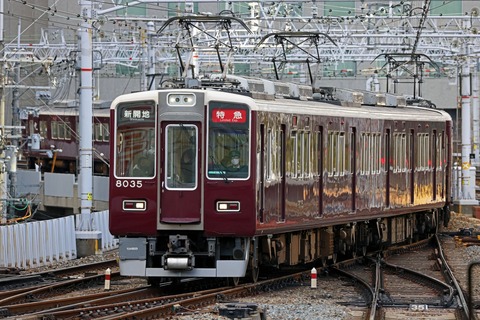 s_hankyu8000k8065F_346A0001