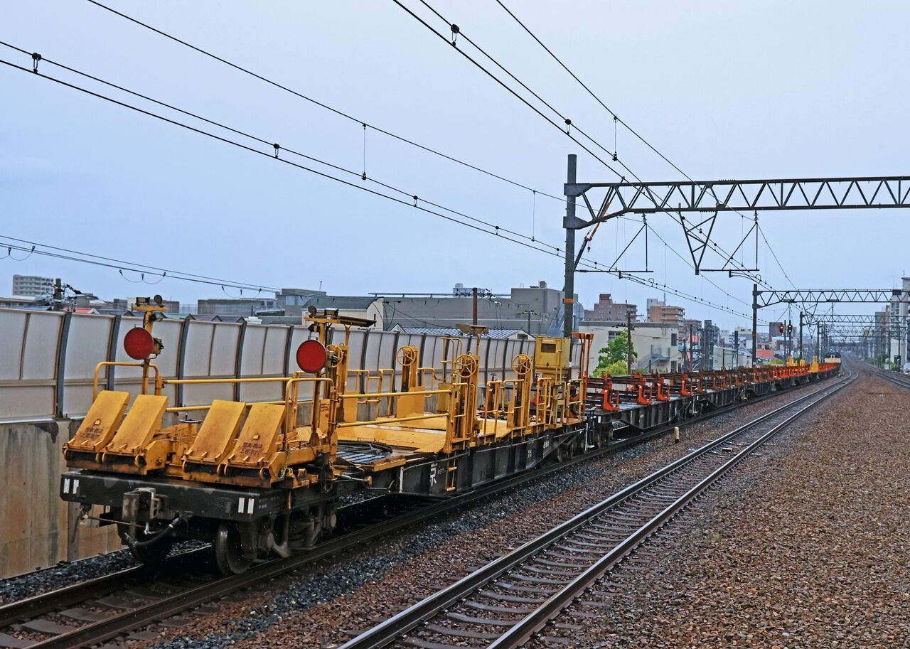 naocyan1112 EF65-1133号機 山陽本線の夏を行くEF65－1133号機牽引の懐かしのブルー