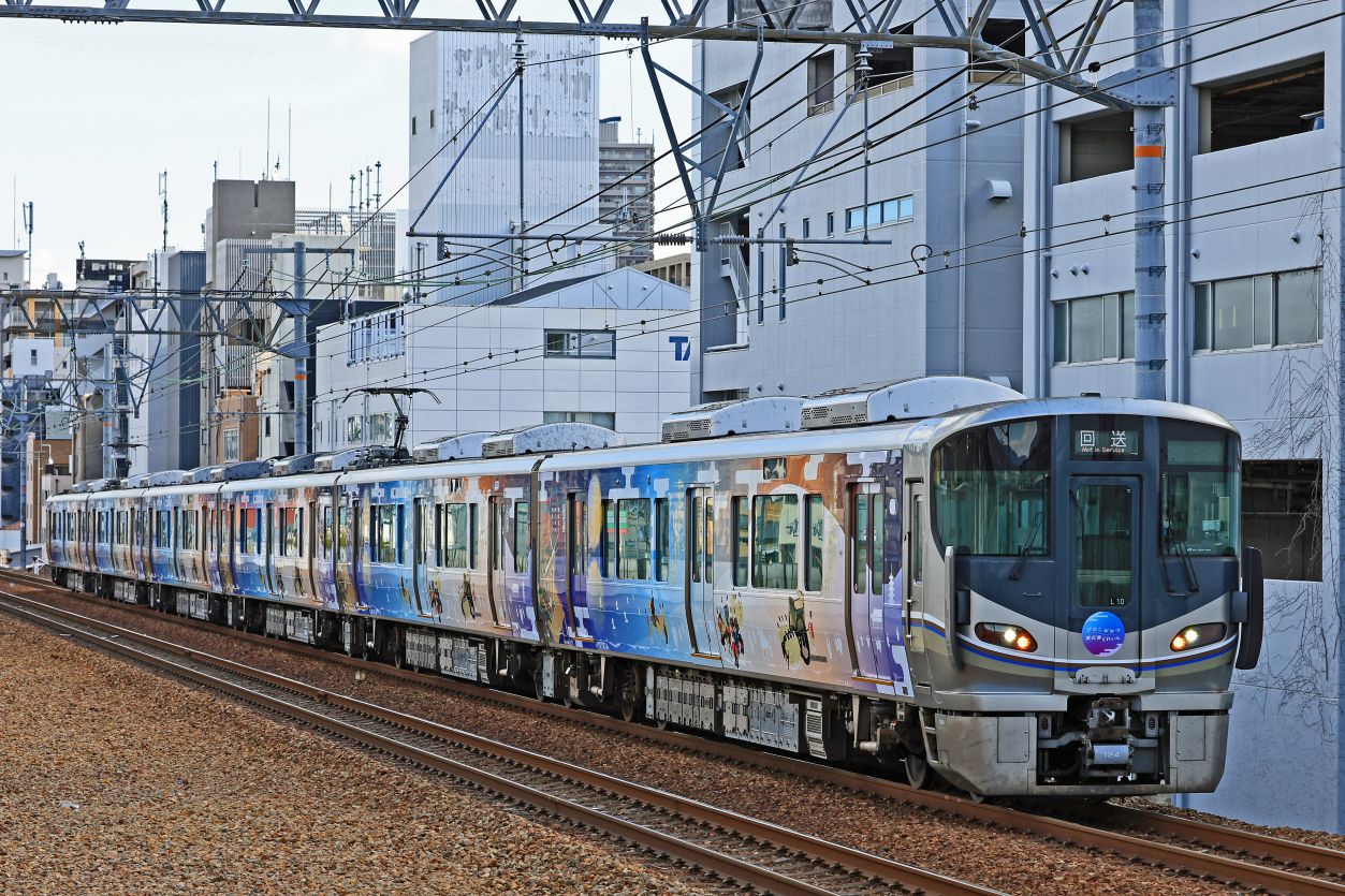 JR西日本 225系100番台L10編成「びわこおおつ紫式部とれいん」返却回送 : 鐵道写真公開所 参号機
