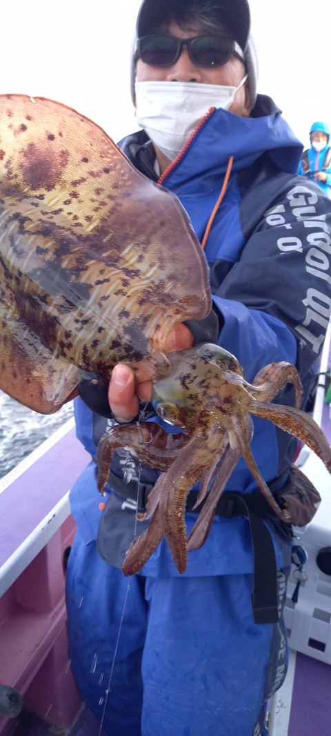 296E8374-9281-4D12-98B4-898D116E72EA