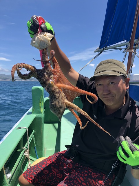 57CD5269-33F1-455A-BA8E-BA65BA660C09